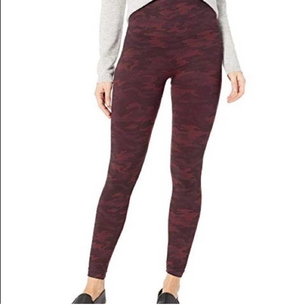 SPANX Look At Me Now Seamless Leggings Red Camo